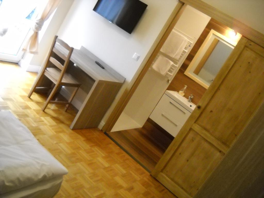 Lavender - Restauracja I Pokoje Goscinne Nowy Tomyśl Chambre photo